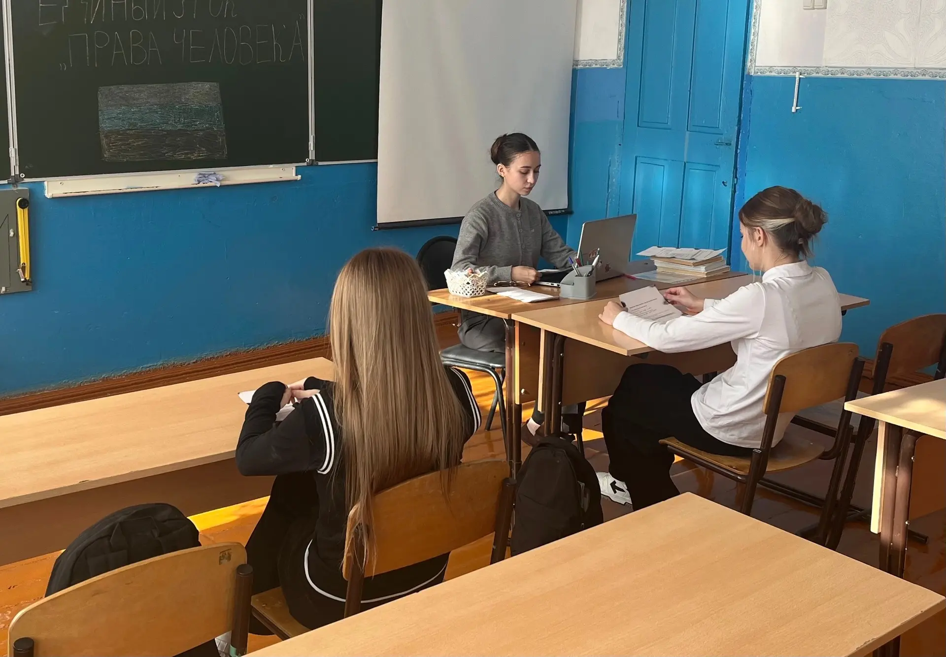 14 октября в нашей школе прошёл Всероссийский единый урок «Права человека». Он проводит...