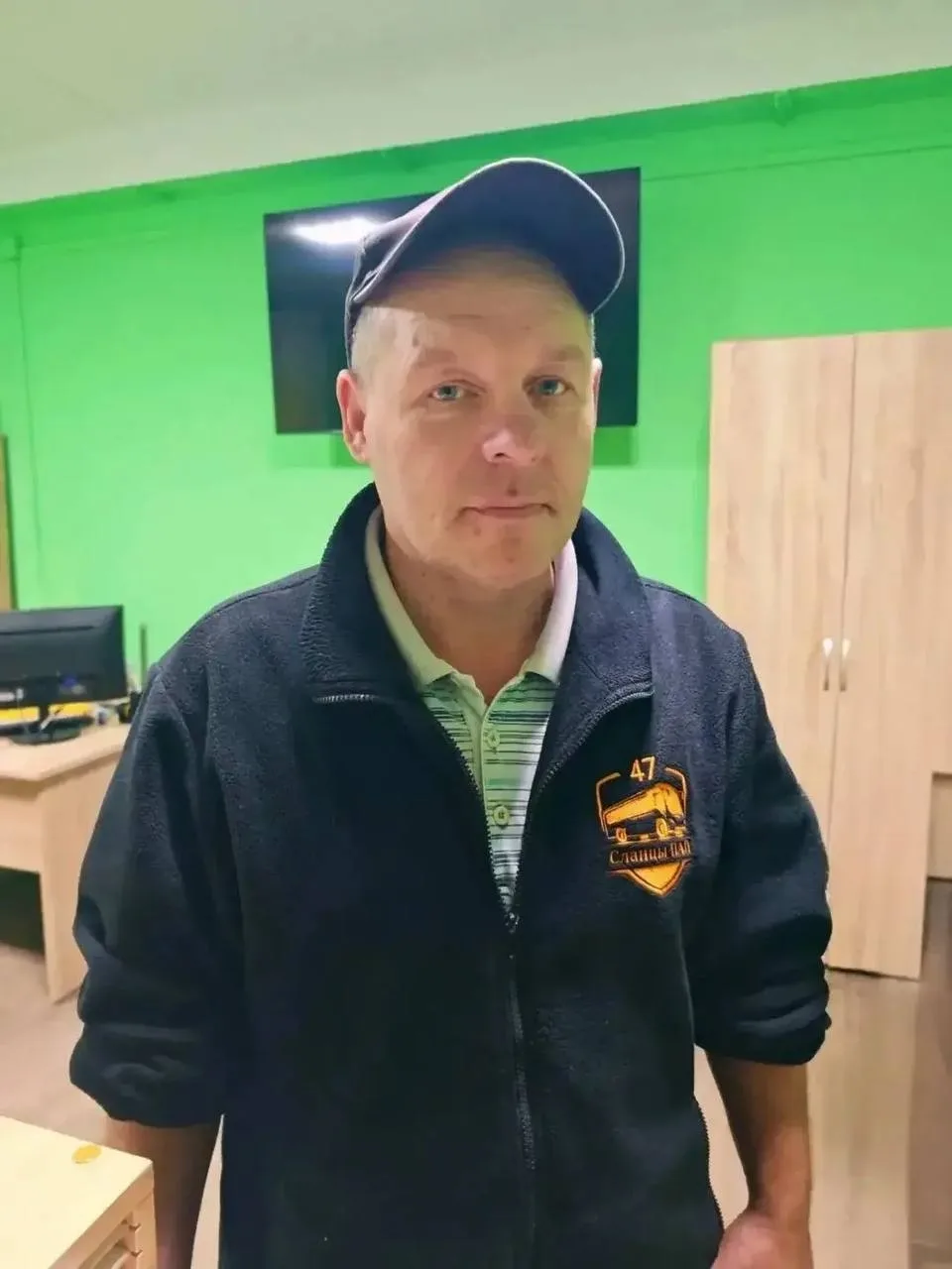 Водитель и кондуктор автобуса в Ленобласти потушили возгорание в двигателе