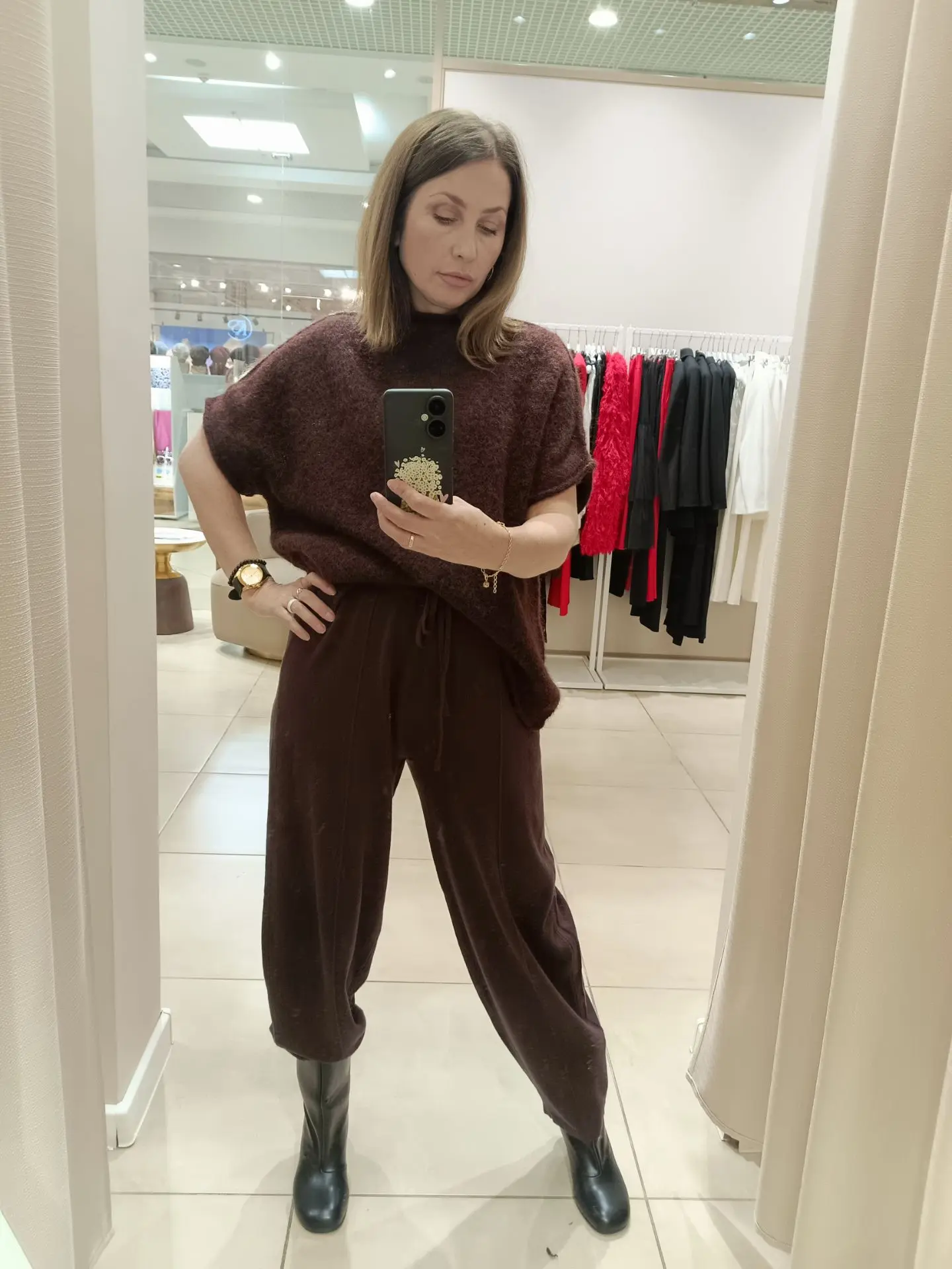 1. Джемпер от бренда Edem store