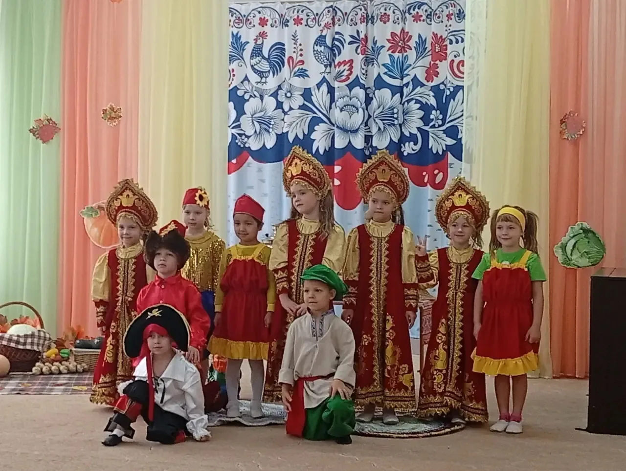 В подготовительной группе  «Звездочки» зашумела веселая Осенняя ярмарка! 🍁🍁🍁