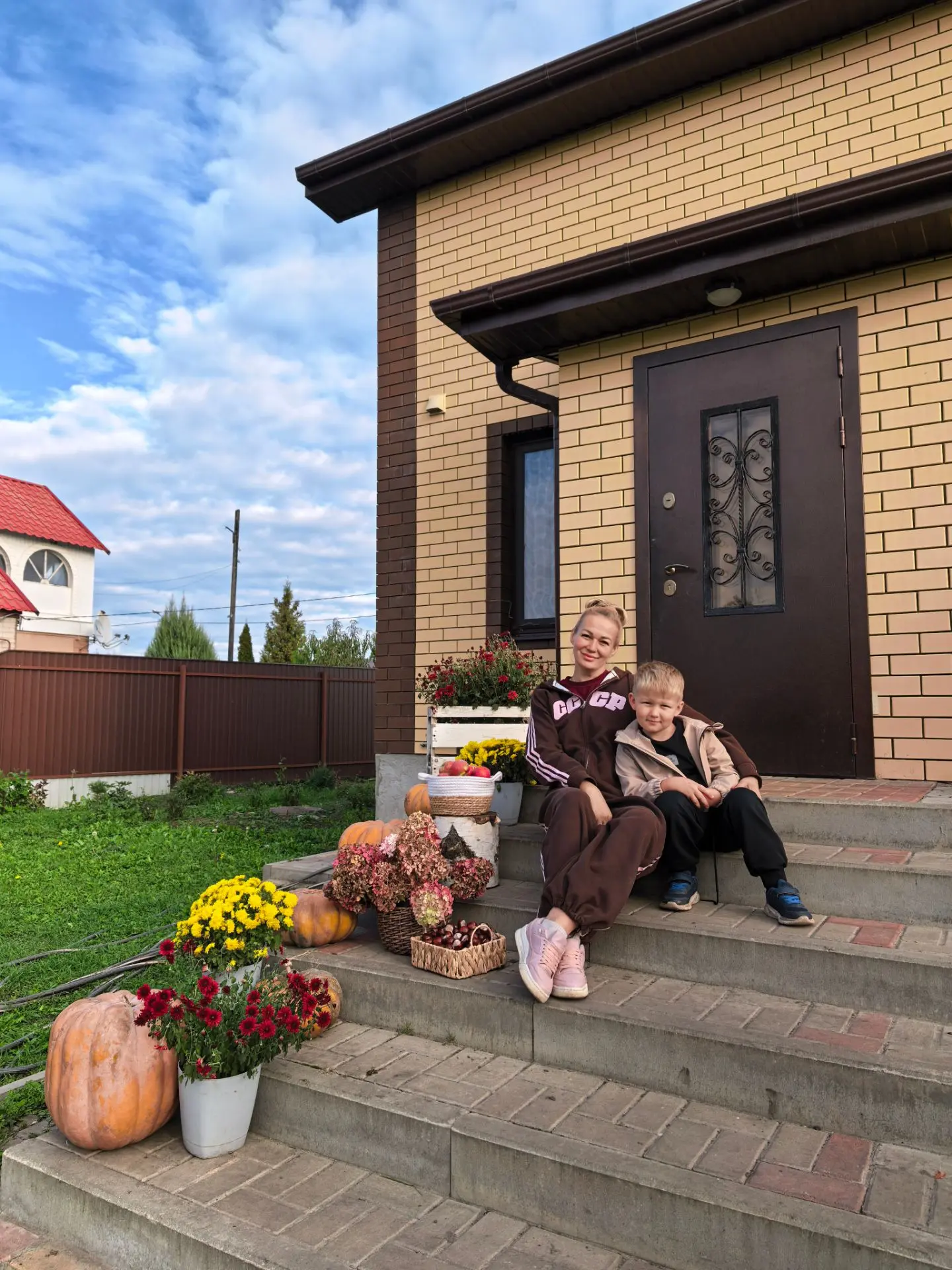 Сынок насобирал с Юлечкой много каштанов в детском саду, будем добавлять декор.