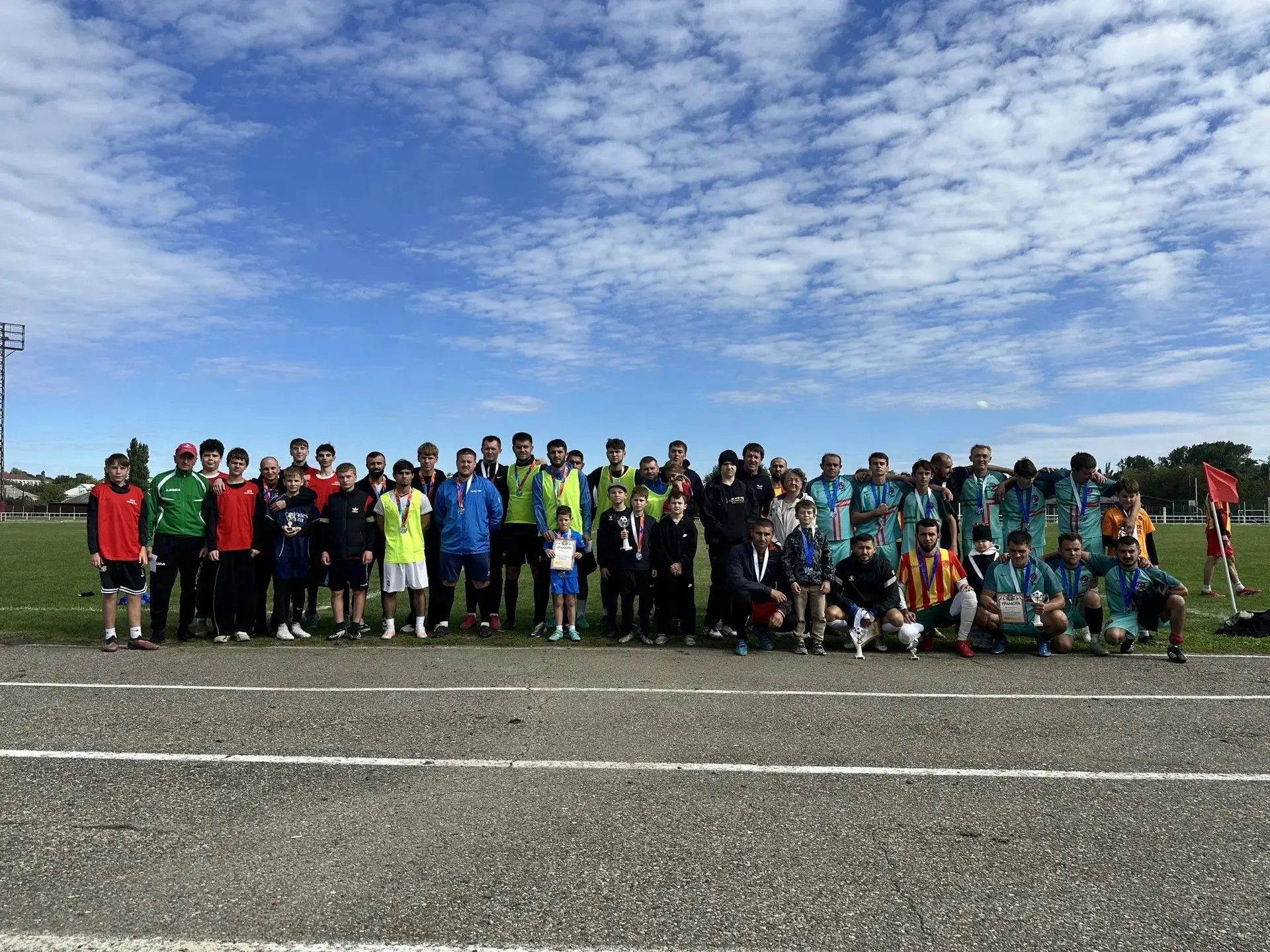 ⚽На стадионе «Юность» села Александровского прошёл муниципальный футбольный турнир, пос...