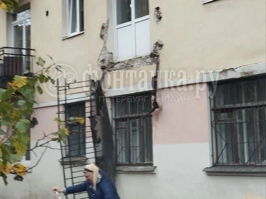 🚧 На Васильевском острове рухнул балкон