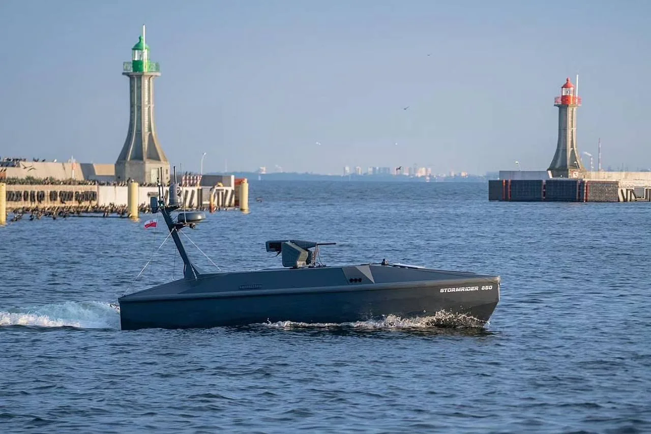 Польский безэкипажный катер StormRider 850 на учениях в Гдыне