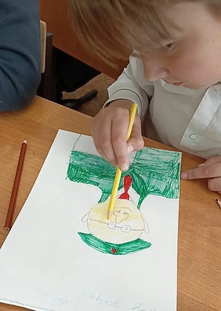 🎉 Ученики Каменской школы готовятся ко Дню отца! 🎉