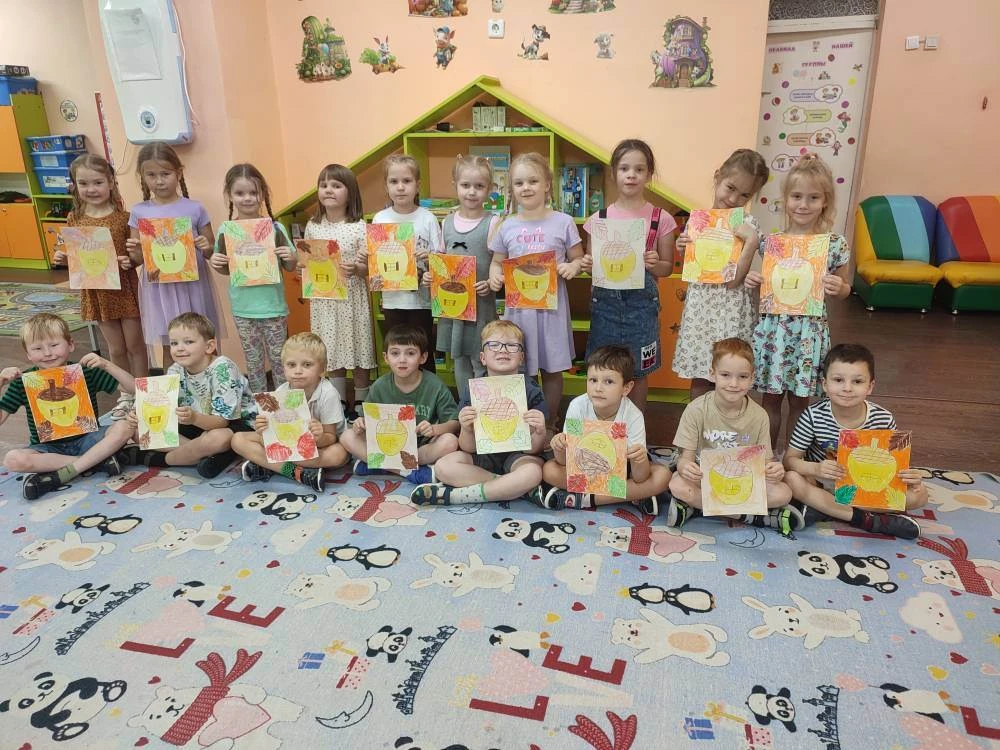 В группе «Васильки» воцарилась осенняя атмосфера 🍂. Дети с увлечением рисовали жёлуди,...