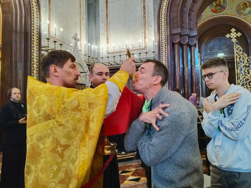 КАМЕНСКИЙ СВЯЩЕННИК СОСЛУЖИЛ ПАТРИАРХУ КИРИЛЛУ