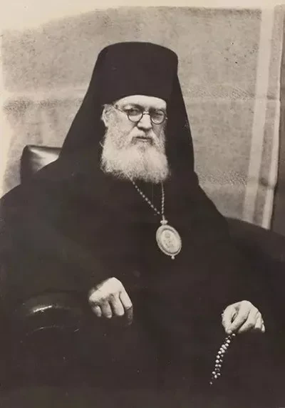 "Даже в самые тёмные ночи не теряй надежды.