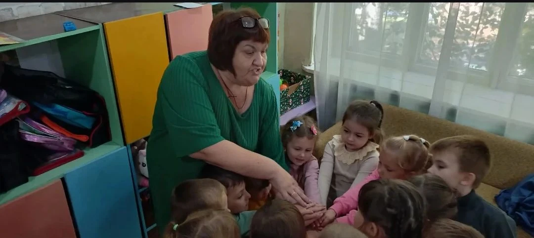 🎭В рамках сетевого взаимодействия на базе детского сада «Страна детства» продолжает св...