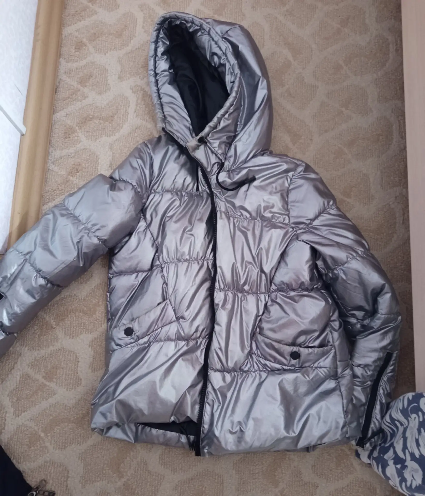 Отдам даром , размер 44-46 есть потёртости. т.89823156617 анонимно