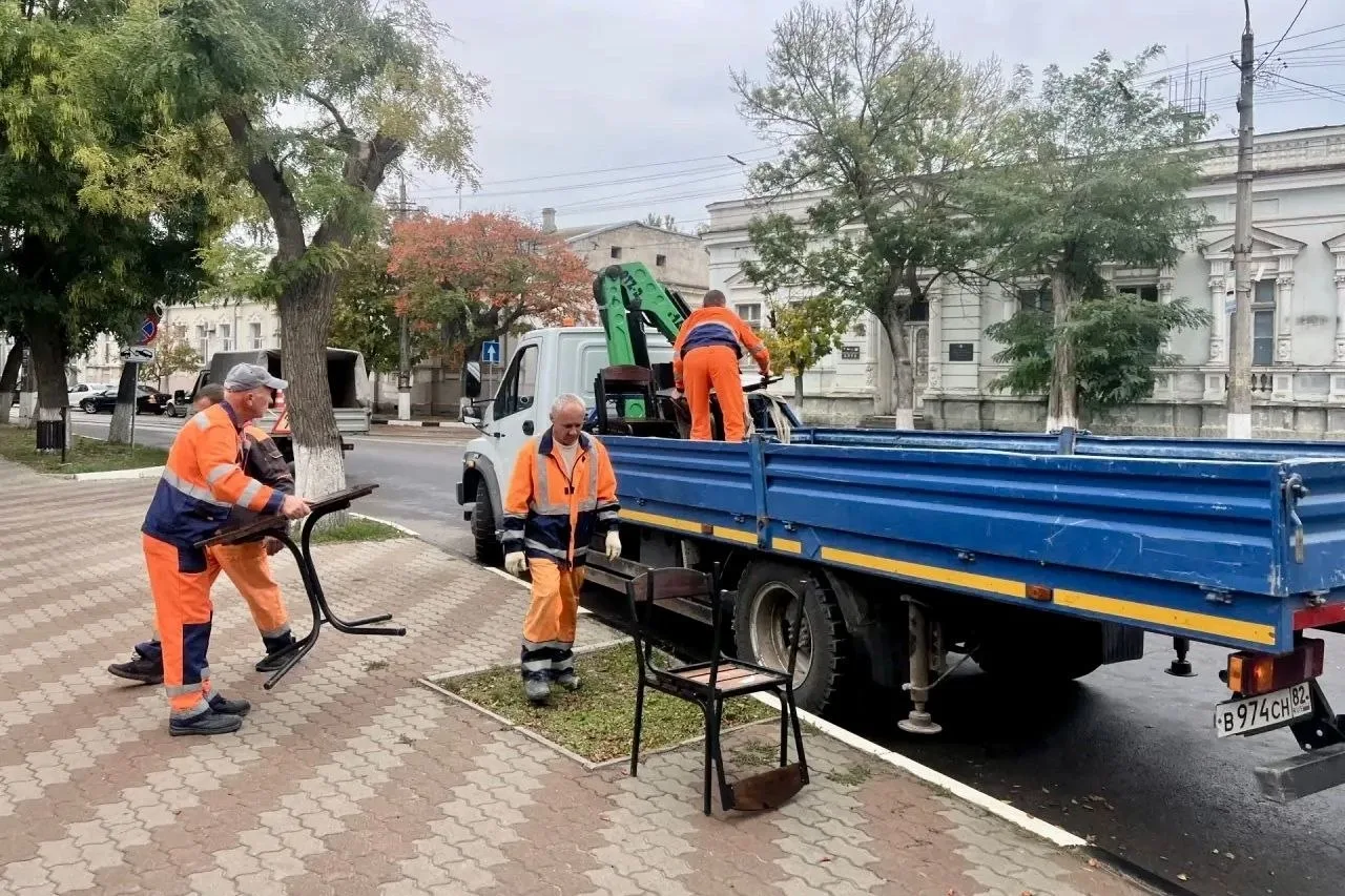 Специалисты управления муниципального контроля регулярно выявляют на улицах города нест...