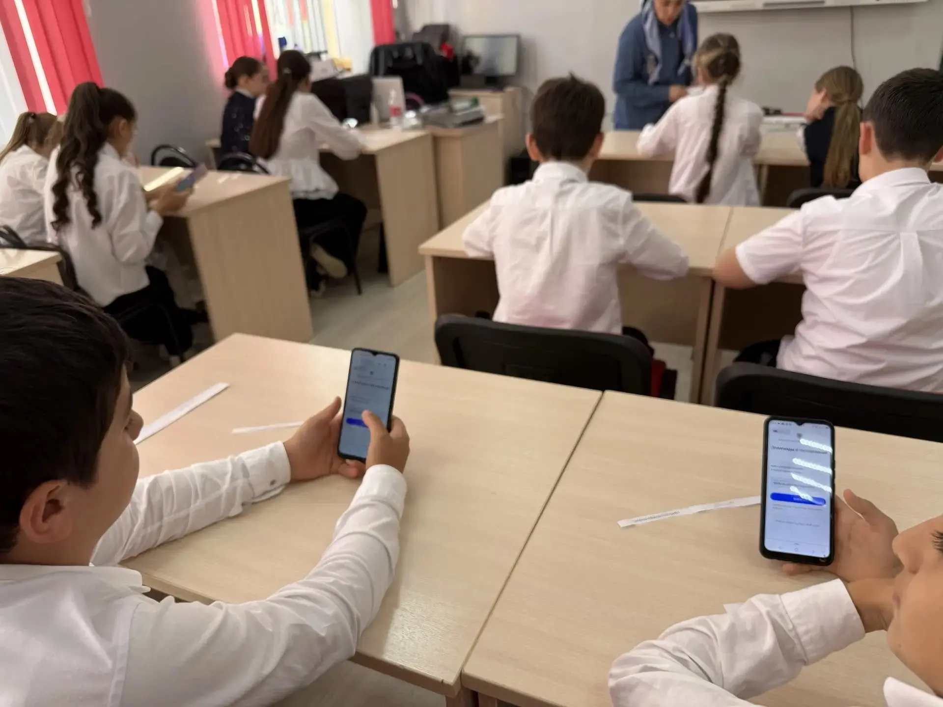 Учащиеся 5-х и 6-х классов приняли участие в школьном  этапе ВСОШ  по математике на пор...