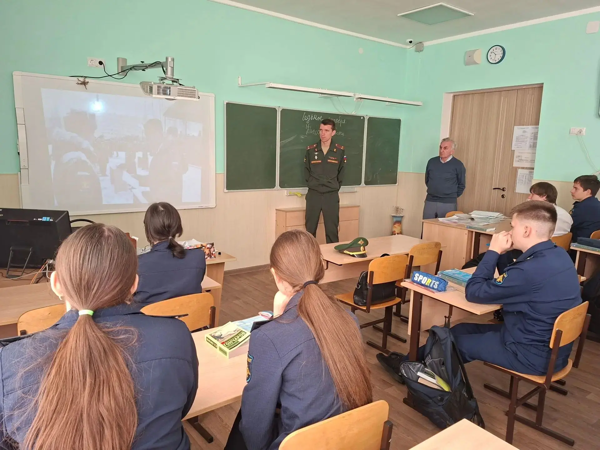 Профориентация старшеклассников: военно-профессиональное ориентирование