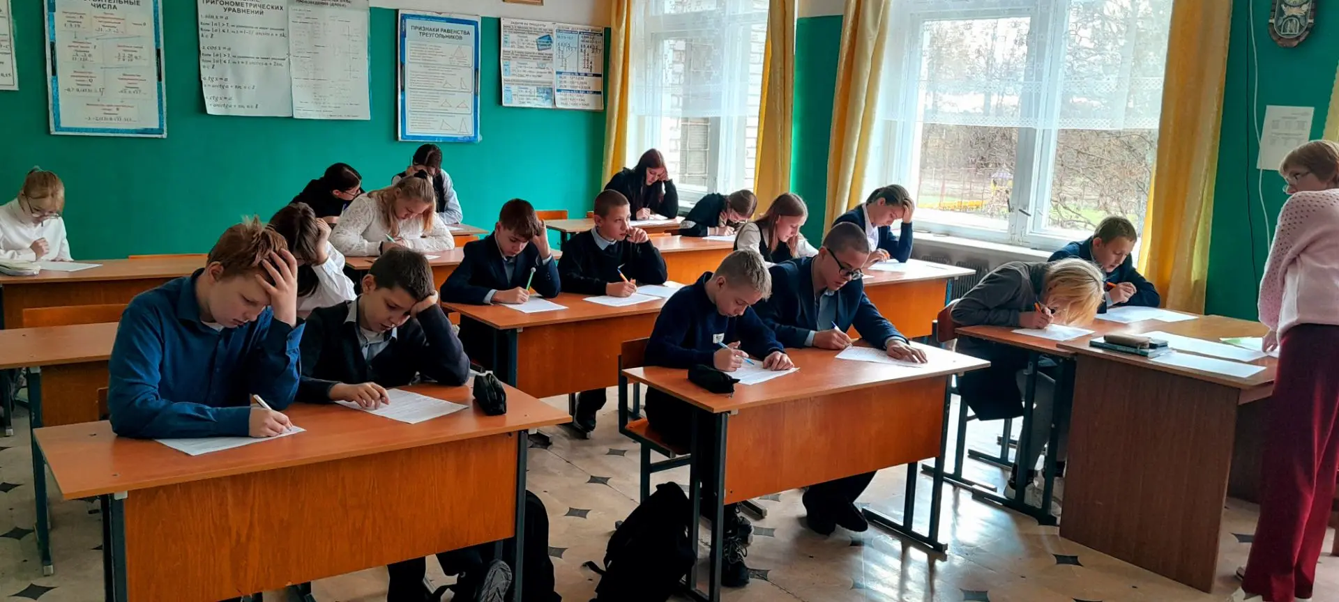 14.10. обучающиеся 5 - 11 классов проверили свои знания в школьном этапе ВсОШ по литера...