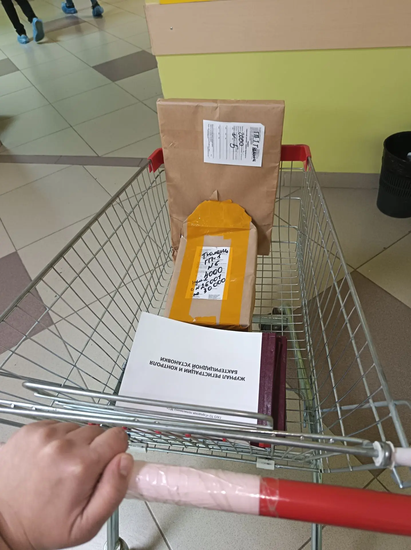 Кстати, старшая медсестра это ещё и высококвалифицированный грузчик 🤣