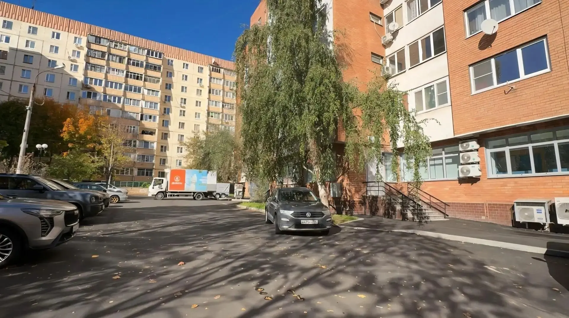 На улице Ленина завершили работы у домов № 34А, 34Б, 36, 38, 38А и 38Б. Во дворах обнов...
