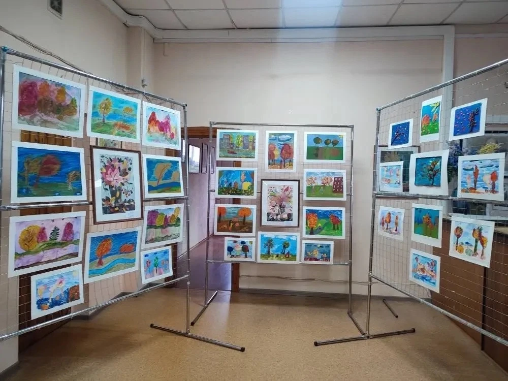 «Золотая осень» в ДШИ: выставка юных талантов