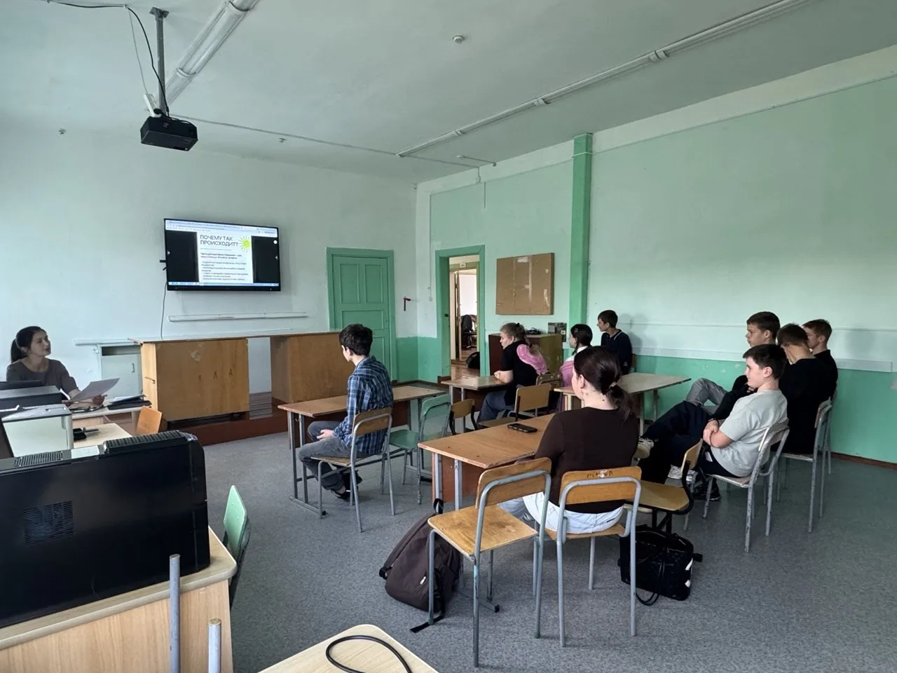 🗣 Профилактика деструктивного поведения: важный разговор с подростками