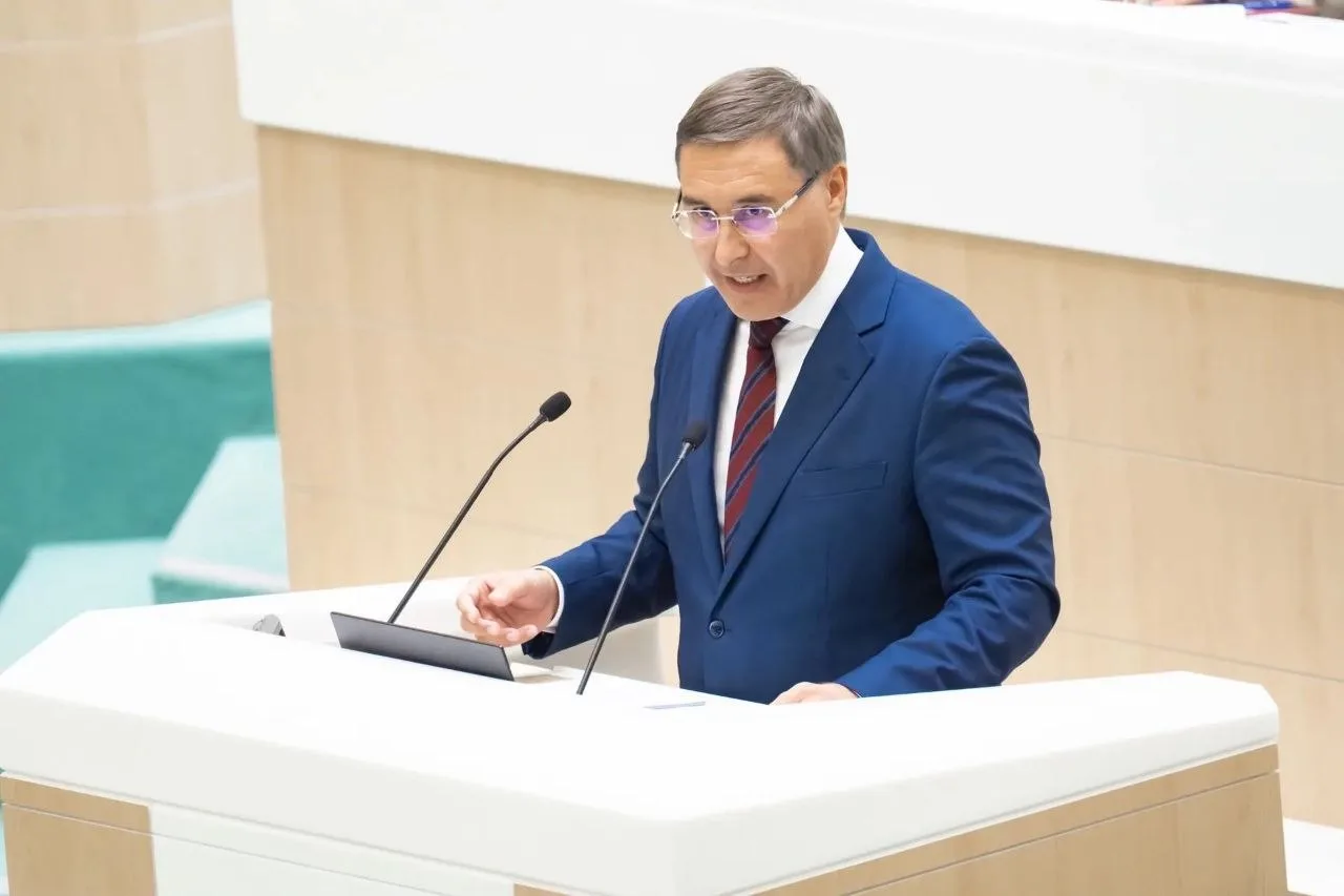 Валерий Фальков выступает с докладом о мерах по повышению качества высшего образования ...