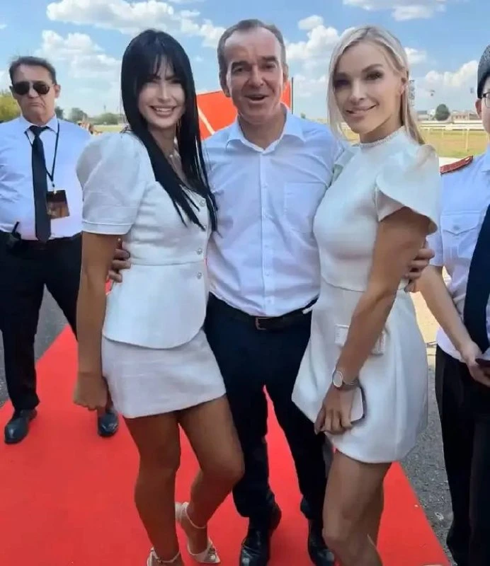 Вениамин Кондратьев улетел в Москву.