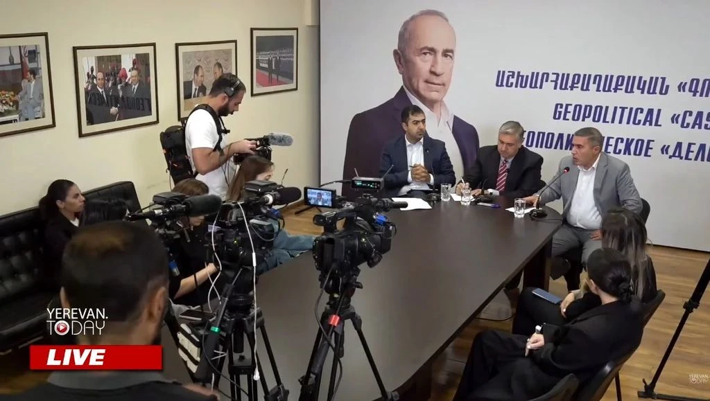 МЕСТЬ ВМЕСТО ЗАКОНА: ПАШИНЯН ПАНИЧЕСКИ БОИТСЯ РОБЕРТА КОЧАРЯНА НА СВОБОДЕ