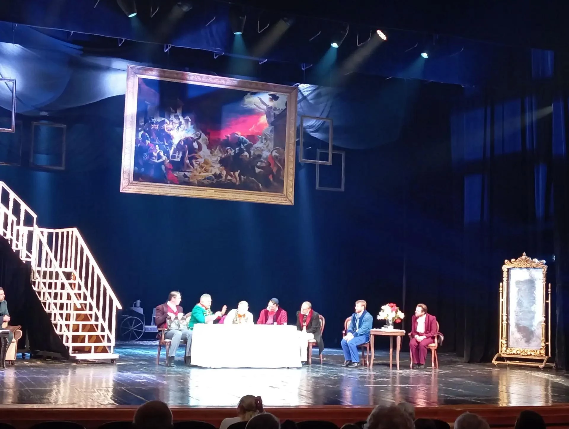 🎭 «Пьеса о темноте человеческой души»: Курский драмтеатр поставил «Ревизора»
