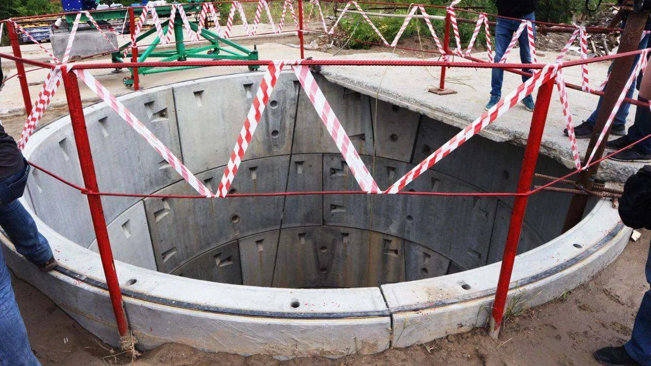 Почему гудит «КМАруда»? В Ростехнадзоре назвали причину круглосуточного шума.