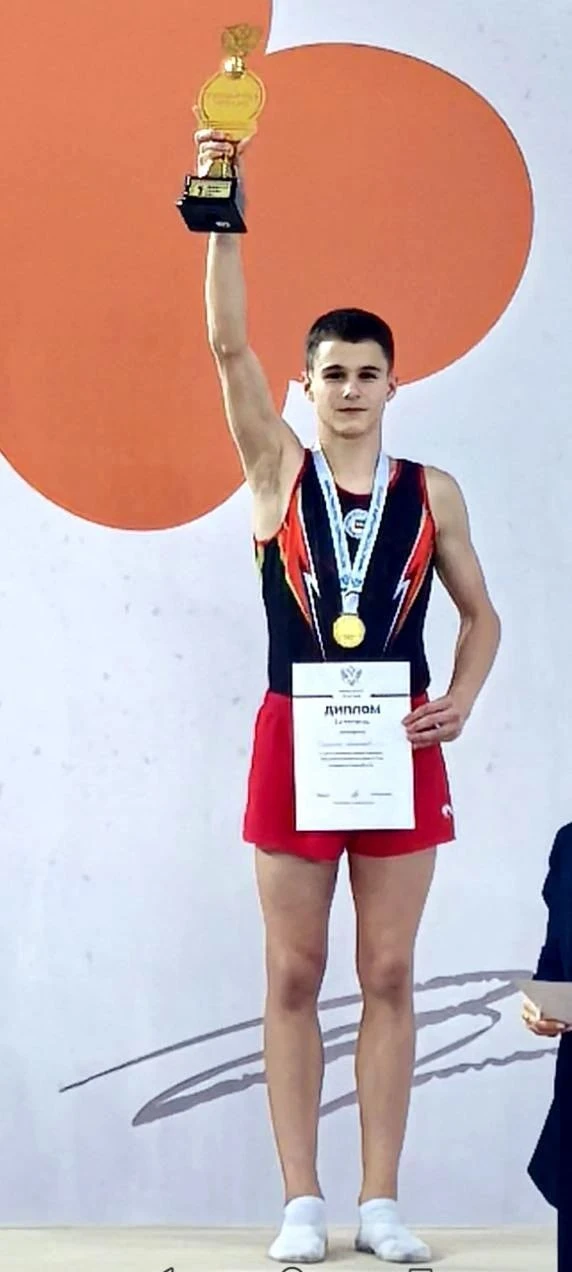 🏆 БАТУТИСТ ЦОП-1 ЯРОСЛАВ ДУЩЕНКО ЗАВОЕВАЛ ДВЕ МЕДАЛИ НА ПЕРВЕНСТВЕ РОССИИ И ОТОБРАЛСЯ ...