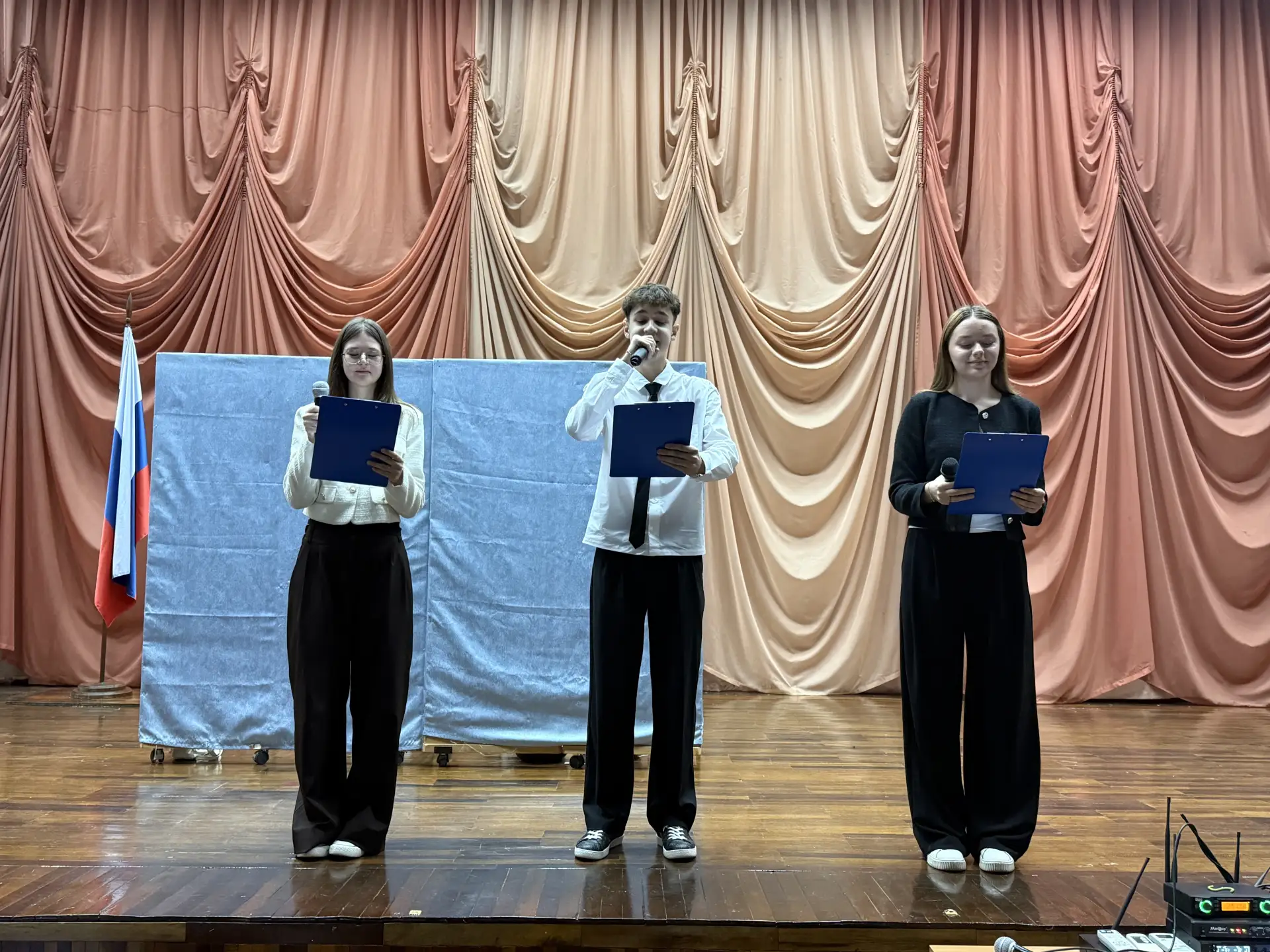 Родная 176-я принимает первоклассников! 🎂💙