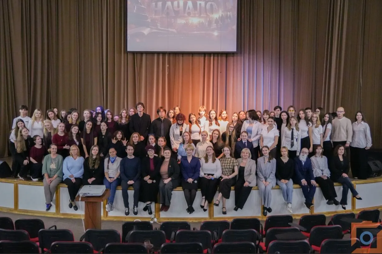 💫 На факультете иностранных языков прошёл праздничный концерт ко Дню учителя