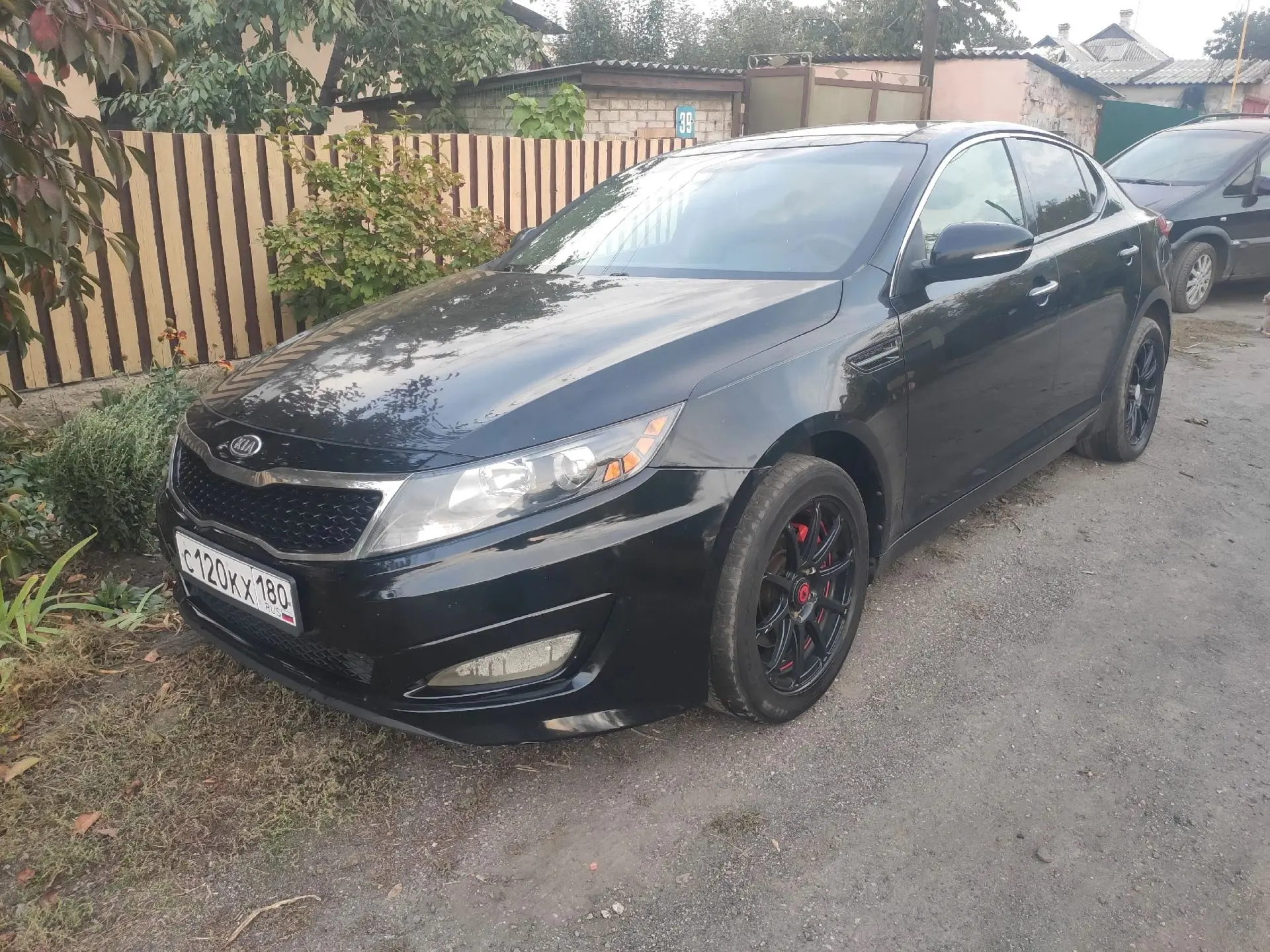 Продаеться Киа Оптима 2012 года 2.4 автомат пробег 225 т к два комплекта колёс зима лет...