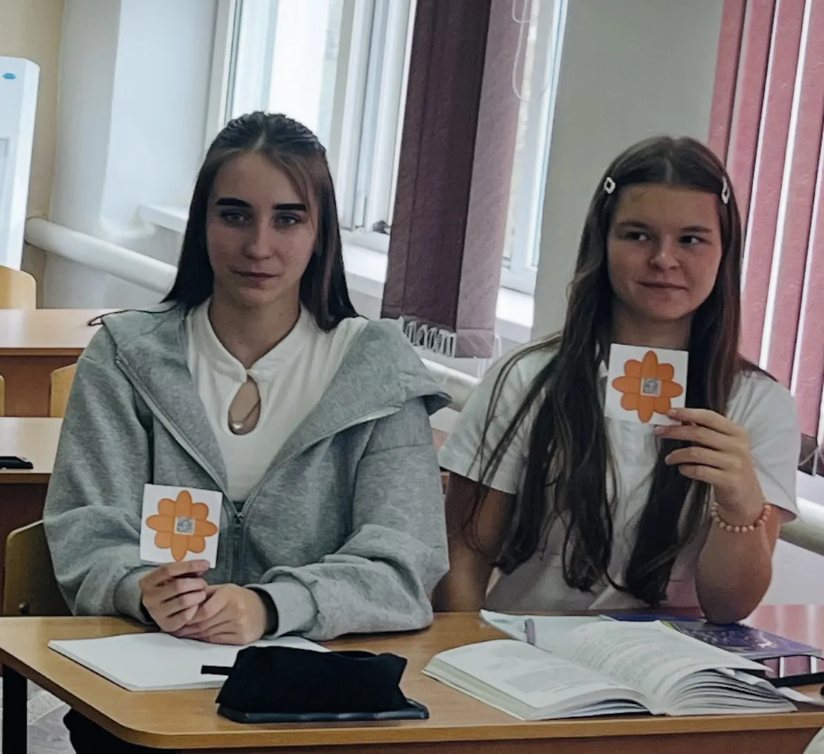 🎉 «Дарю тепло»: как мы отметили День туризма на улицах села! 🎉