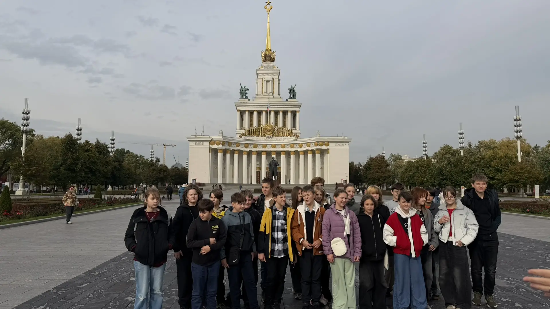 🎨🎭Прямо сейчас ученики 6А и 6Б классов вместе с классными руководителями - Стеллой Ст...