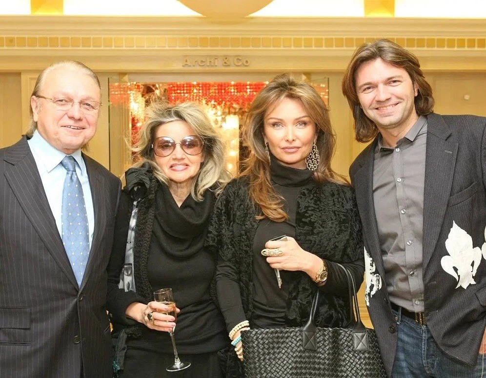 Дмитрий Маликов поздравил родителей с бриллиантовой свадьбой 😍