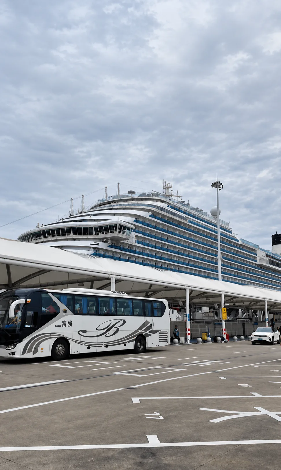 Первый день: знакомство с Adora Magic City 🛳️