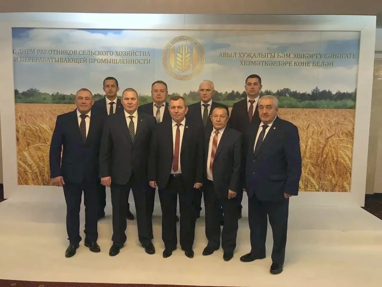 Поздравление депутата Государственной Думы Анатолия Петровича Иванова с Днём работника ...