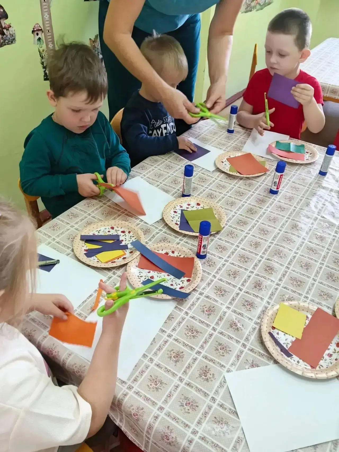 Маленькие мастера в «Кораблике»! ✂️⛵️