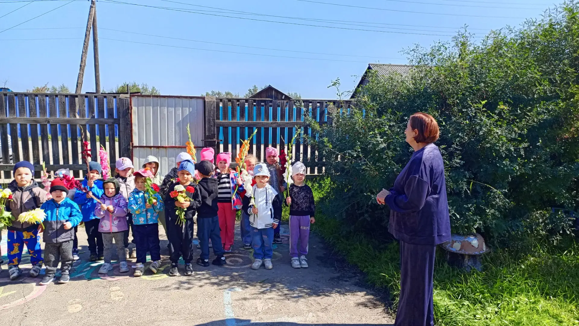 🏫 Торжественная линейка открыла новый учебный год в нашем детском саду. Традиционно пр...