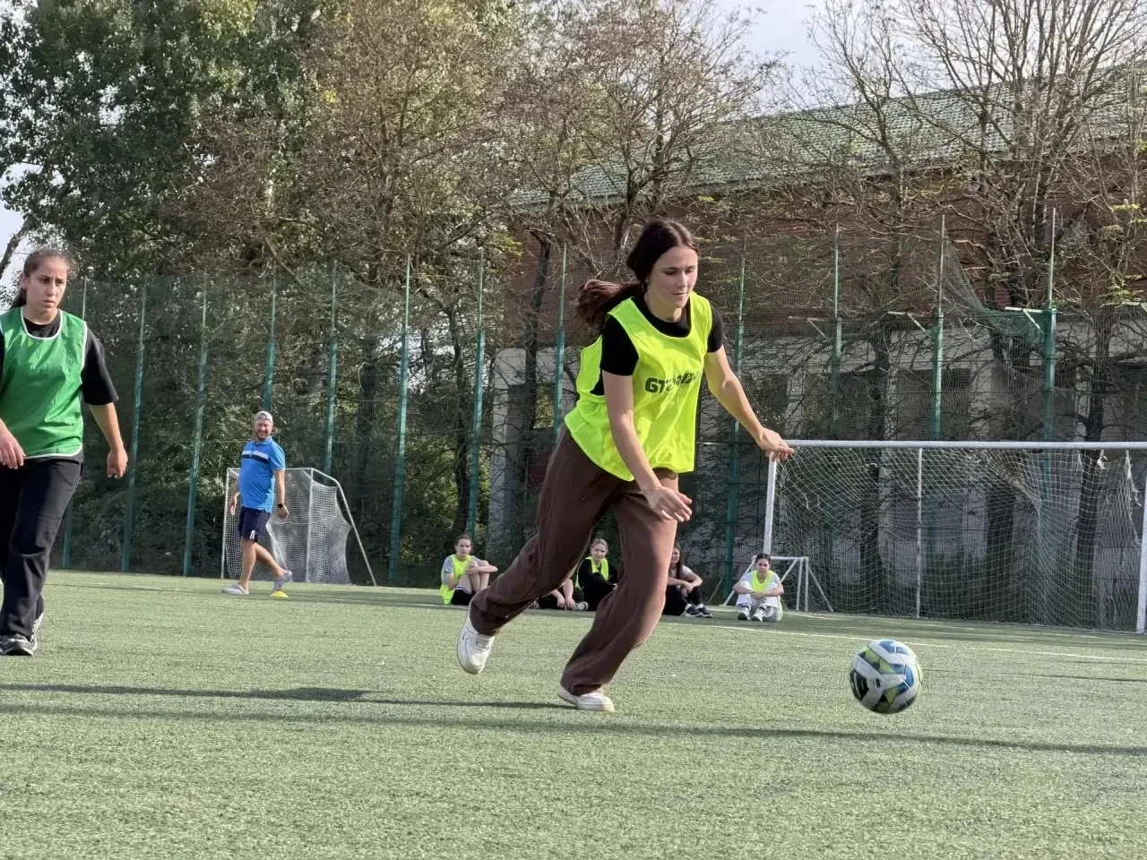 ⚽ На поле спортивной школы «Спартак» прошёл финал муниципального этапа по мини-футболу ...