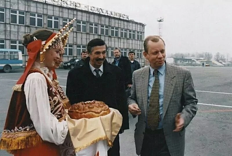 Встреча в аэропорту. 1998 год.