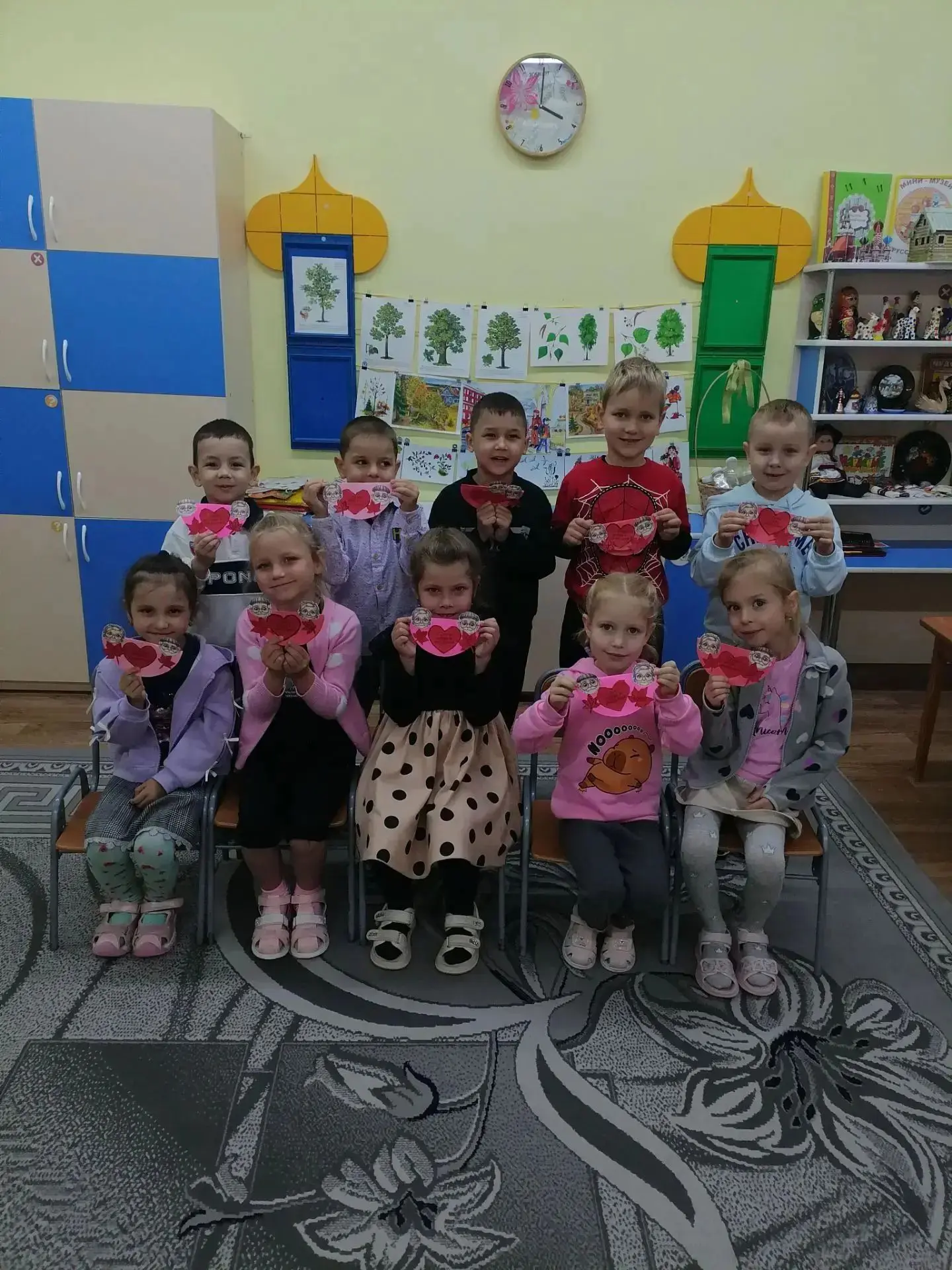 Открытка в честь Дня пожилого человека, самым близким и любимым от детей группы №10.