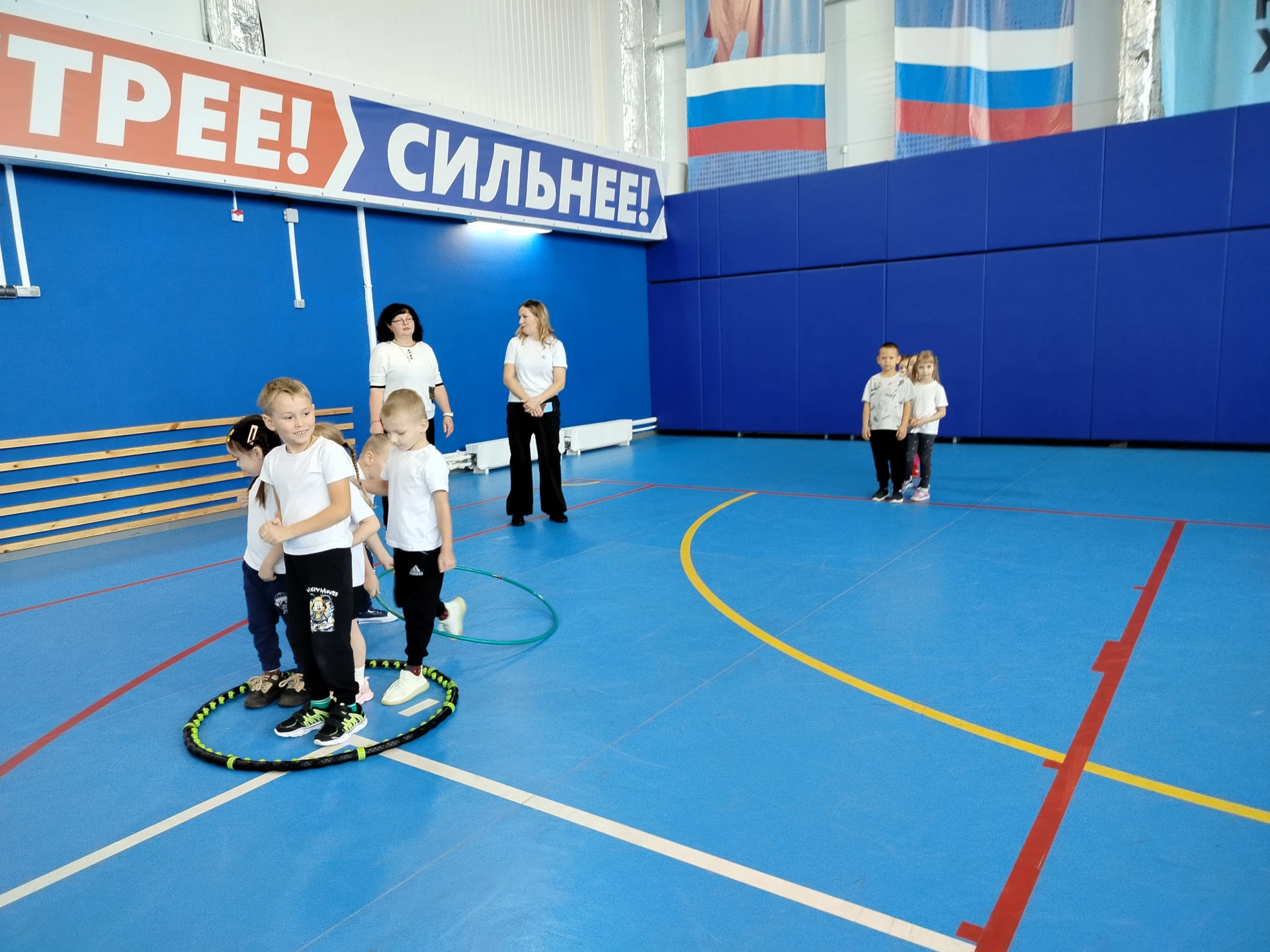 Сегодня в физкультурно-спортивном центре состоялось яркое спортивное мероприятие: его п...