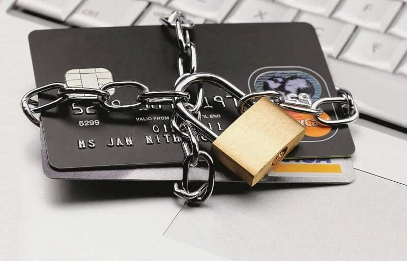 📱 Из-за шутки в сообщении к переводу банк может заблокировать карту