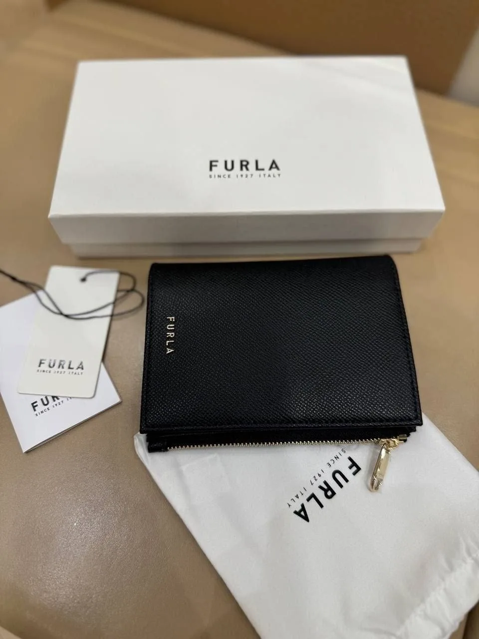 Обложка Furla