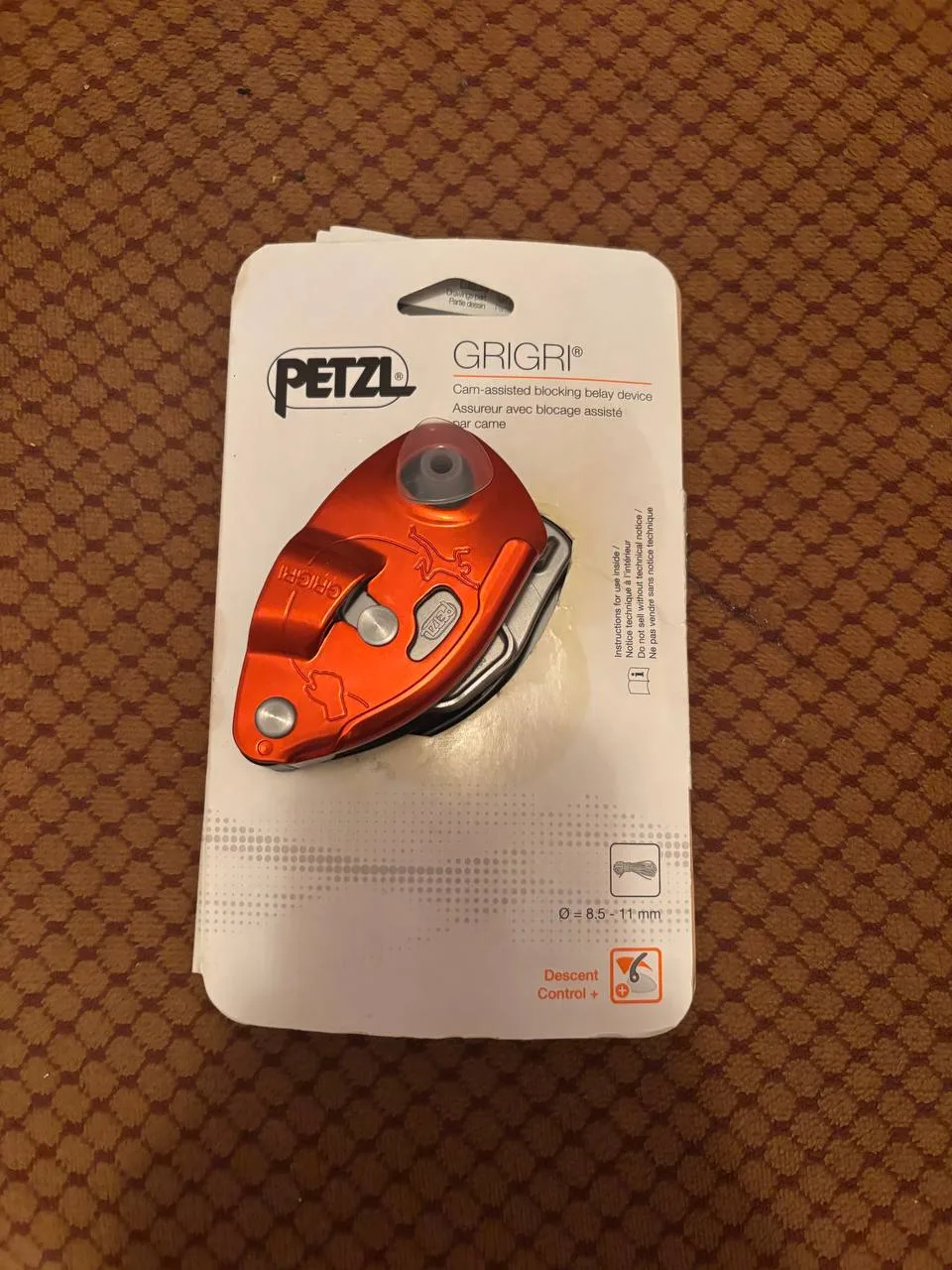 Продаю новое страховочно-спусковое устройство Petzl grigri, производитель Франция, для ...