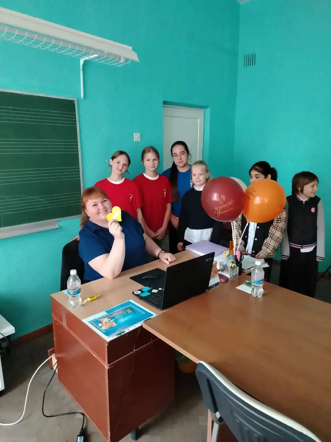 Сегодня ученики 5 класса совместно с активистами Движения Первых приняли участие в акци...