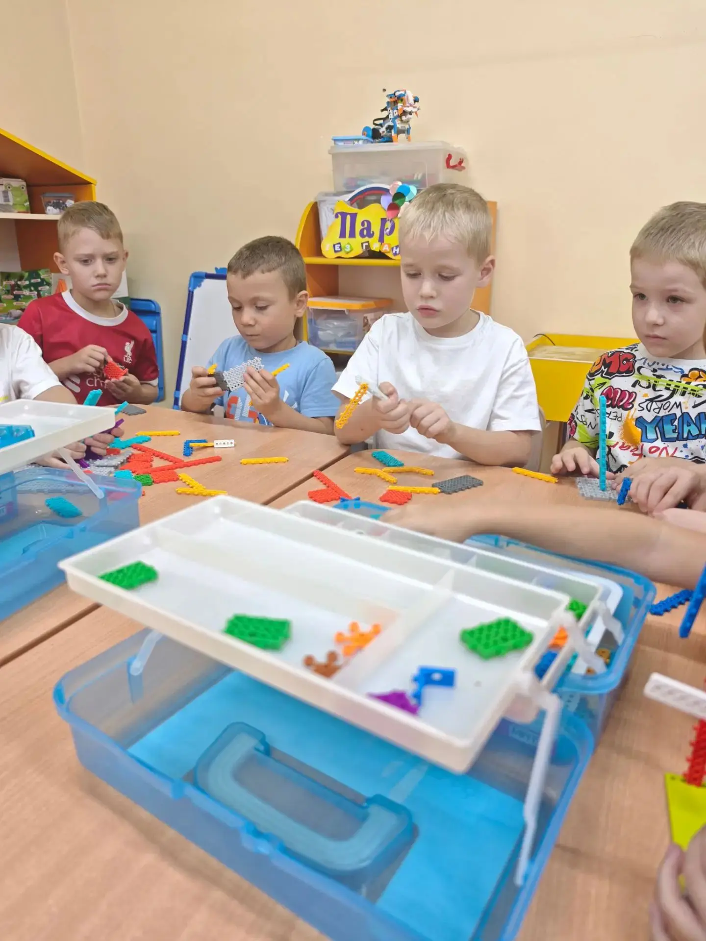 В нашем саду проходят дополнительные занятия по различным направлениям! 🎨🎶🤸