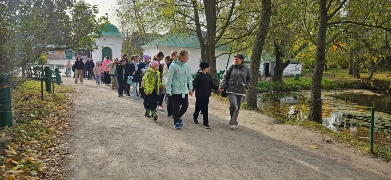 🤝 Проект «Наставничество 1+1»: день в Ясной Поляне!
