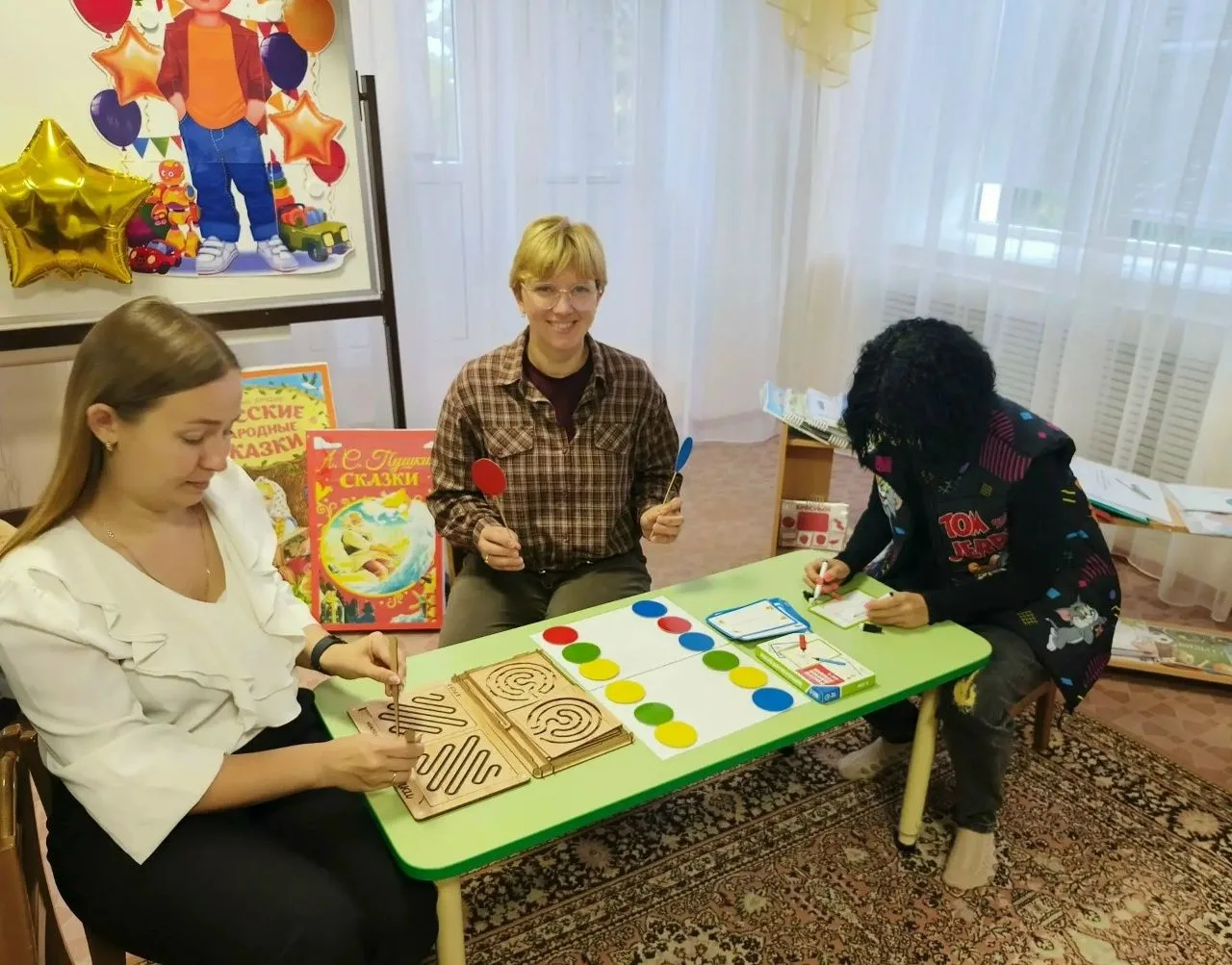 В группе  «Ромашка» прошло родительское  собрание "Мир в ладошках", посвящённое развити...