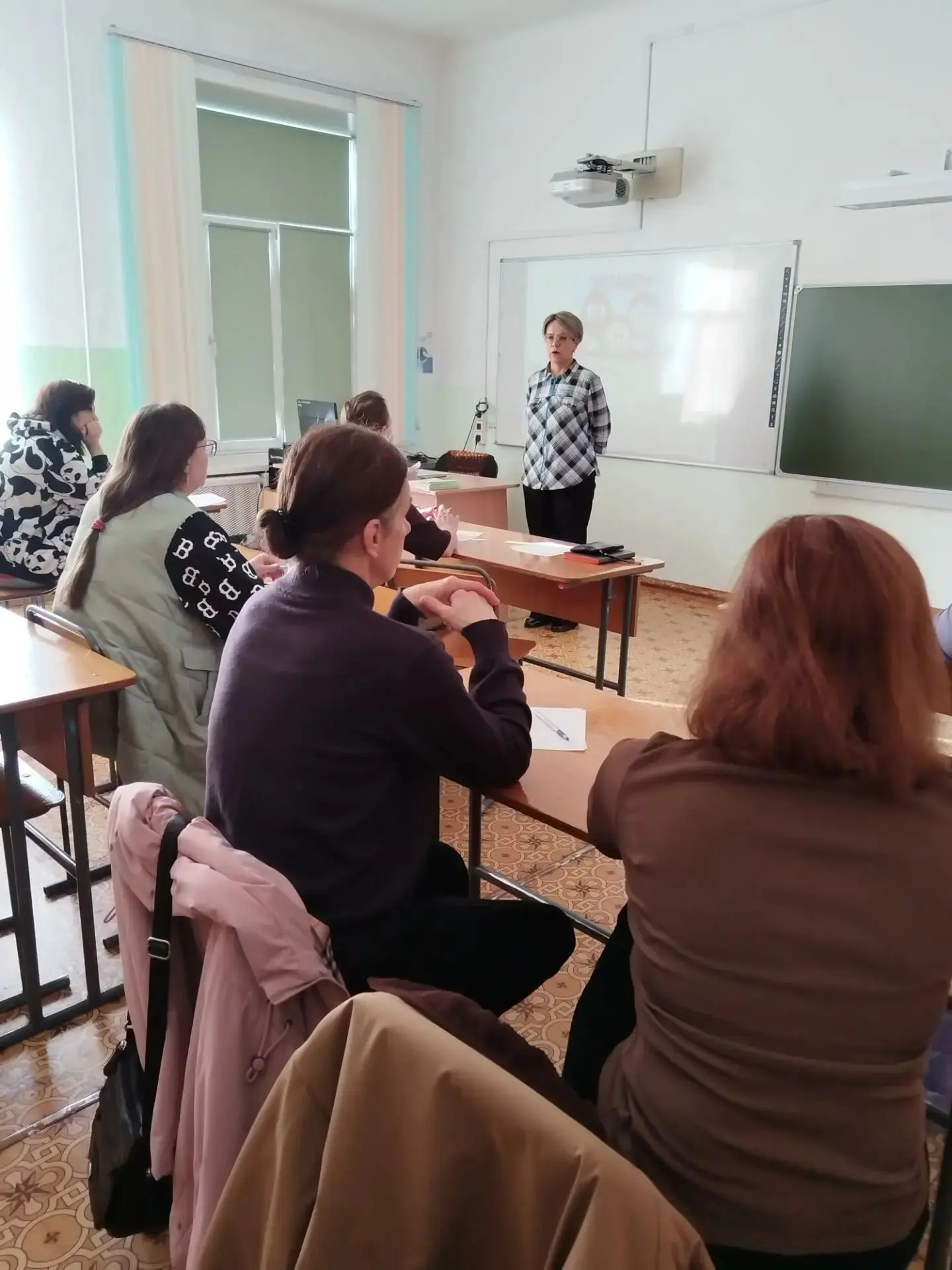 10 октября 2026 года в 10 классе прошло родительское собрание, посвящённое государствен...